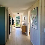 Renovated House With Ocean View بيت للعطل Tjørneholm