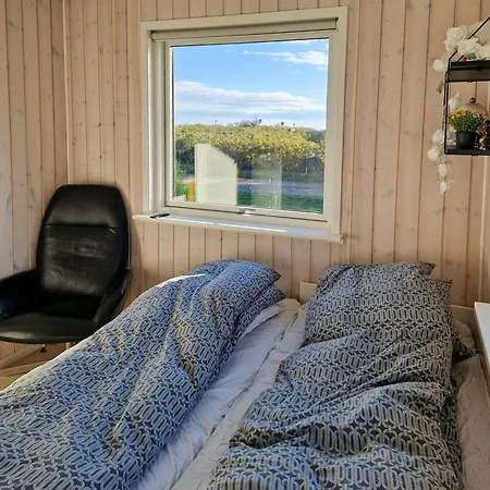 Renovated Beach House With Ocean View Tjørneholm
