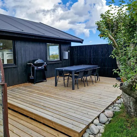 Hébergement de vacances Renovated House With Ocean View Tjørneholm